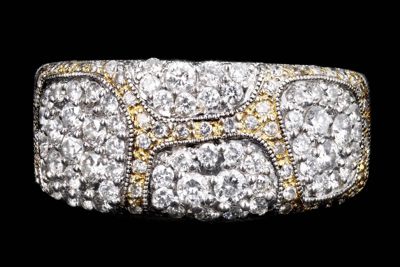 Modern 18K Gold 1 Carat Round Brilliant Cut Diamond Pave Band