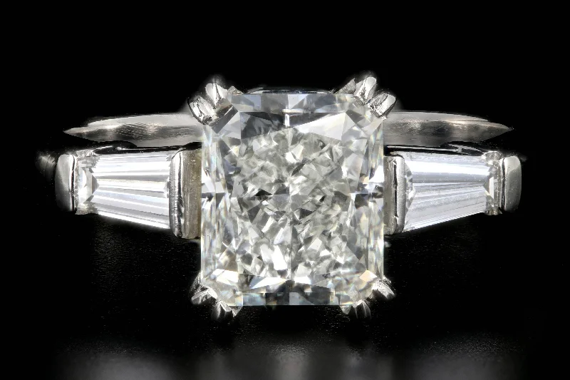 Modern Platinum 2.43 Carat Radiant Cut Diamond Engagement Ring GIA Certified