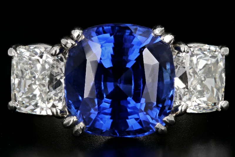 Platinum 7.2ct Madagascar Sapphire Flanked By Two 1.4ct G VS2 Diamonds